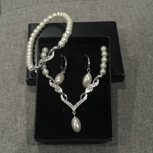 Pearl Three-Piece Jewelry Set